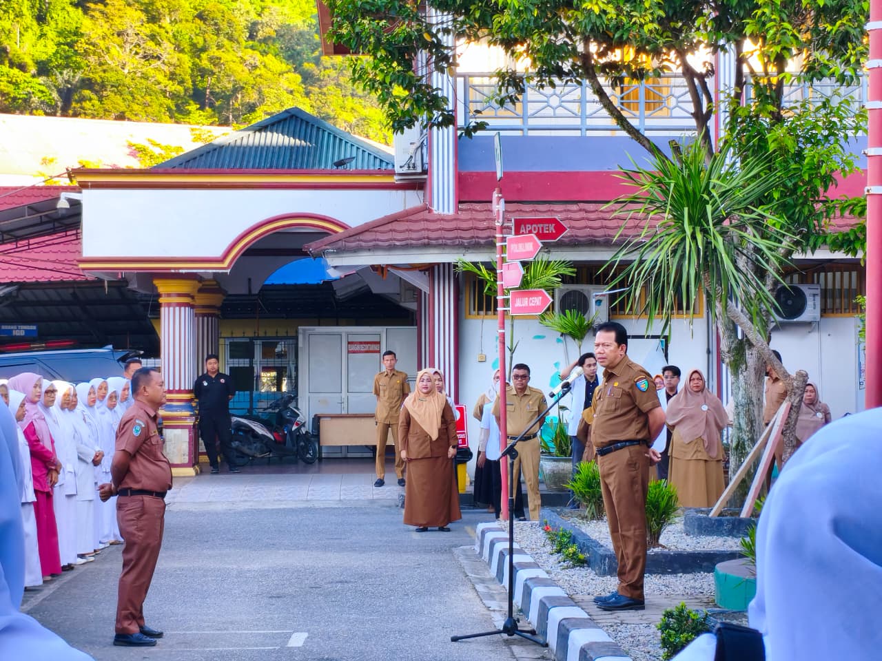 Apel Pagi Bersama Sekda Kabupaten Pesisir Selatan, Tekankan Penguatan Manajemen 6M