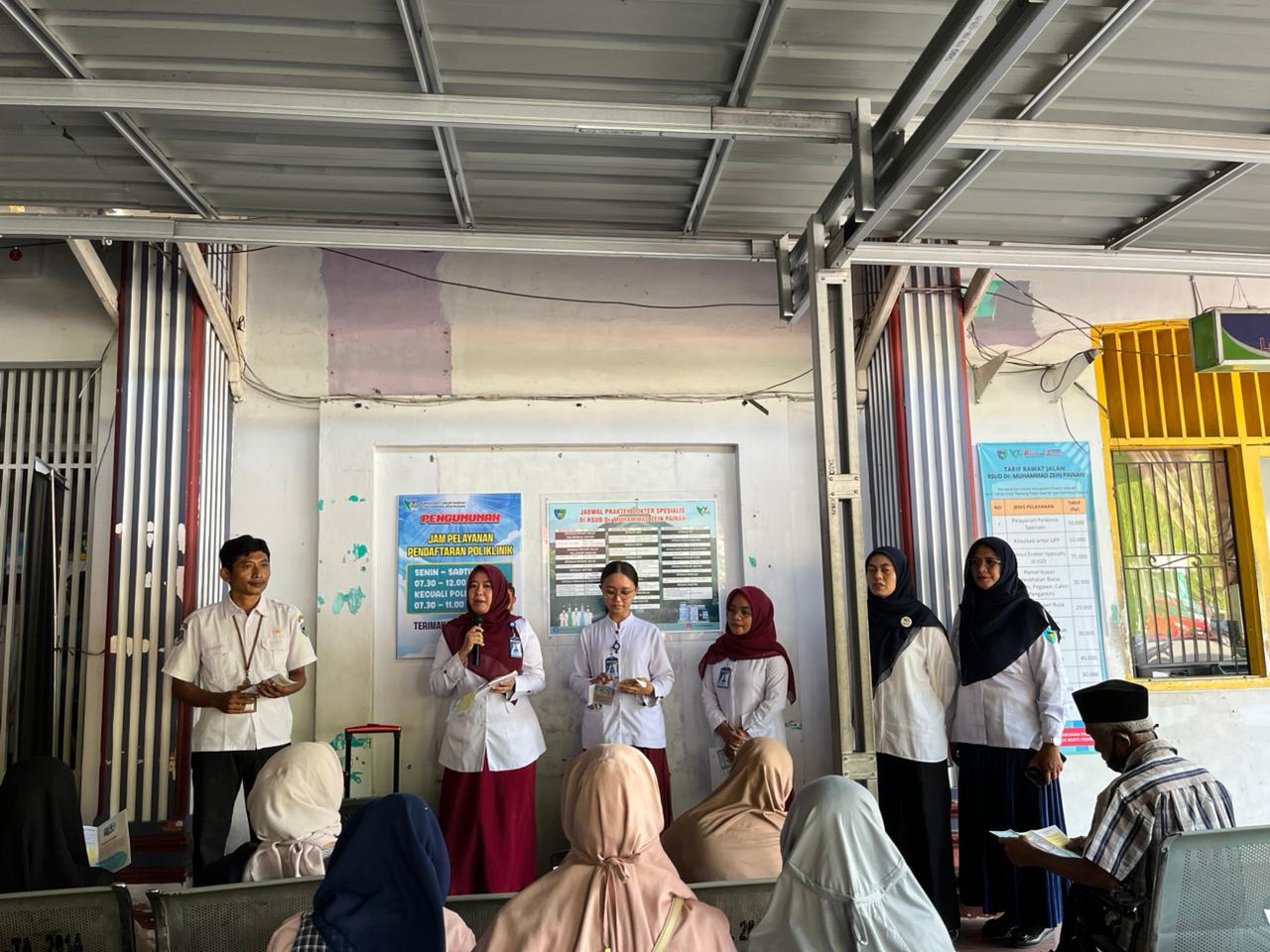 Penyuluhan Bijak Menggunakan Antibiotik oleh Mahasiswa PKPA Universitas Perintis Indonesia di RSUD D