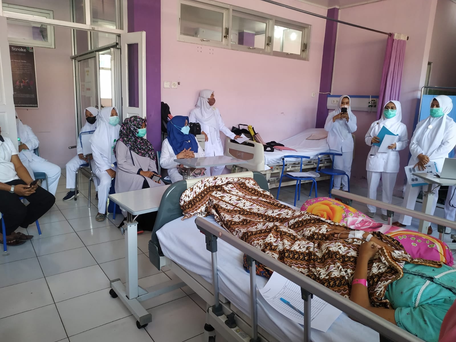 Penyuluhan Kesehatan oleh Mahasiswa Praktek Profesi Ners Stikes Syedza Saintika Padang di Ruangan Be