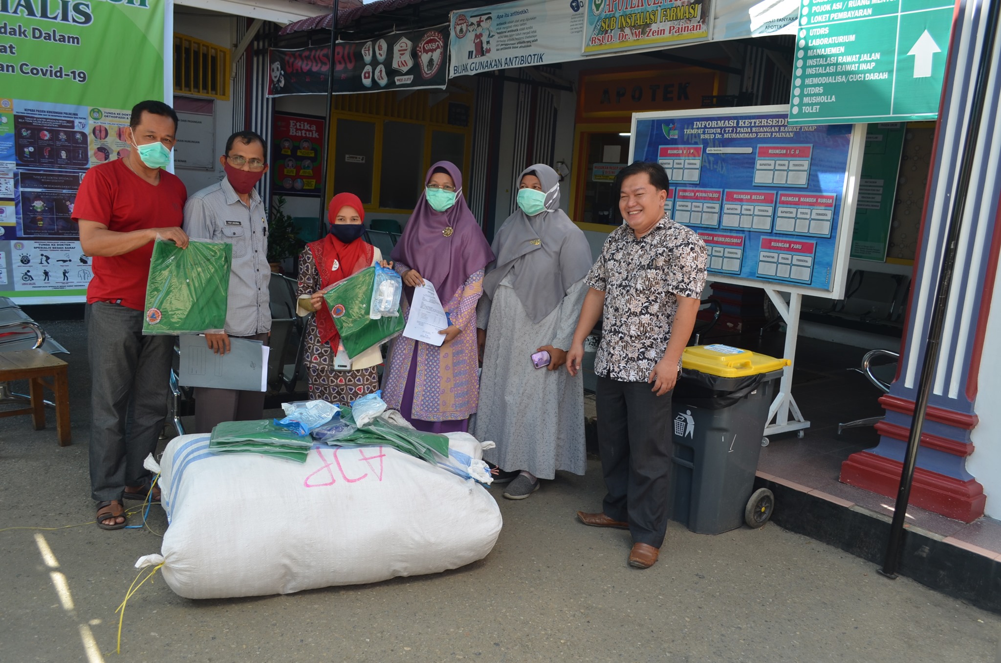 Bantuan APD dari BPBD Kabupaten Pesisir Selatan 
