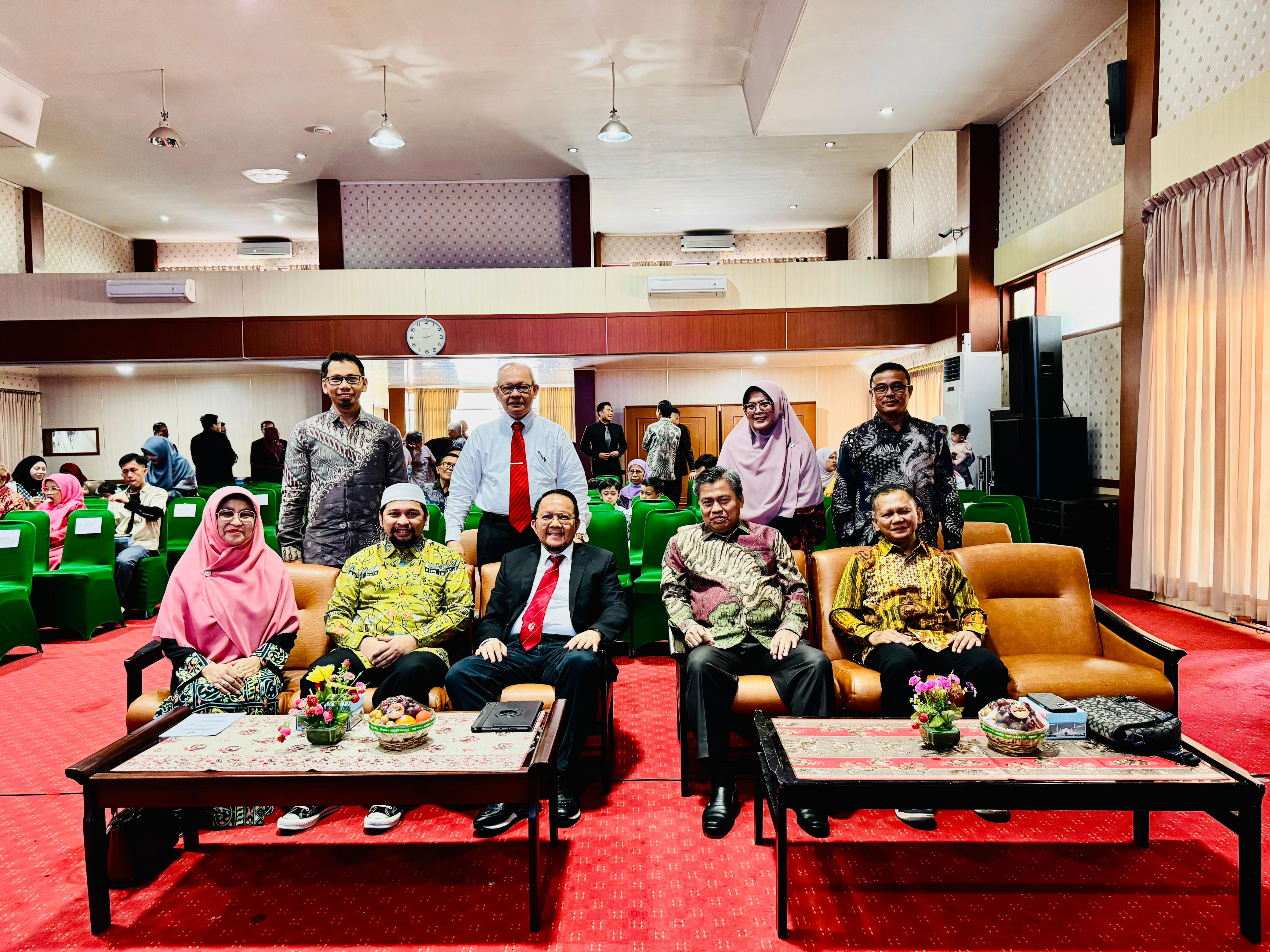 Direktur RSUD Dr. Muhammad Zein Painan Hadiri Acara Brevet Dokter Spesialis Mata FK Unand