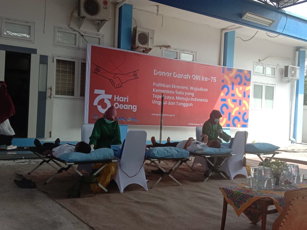 Tim UTDRS Melaksanakan Donor Darah di Kantor KPPN Painan