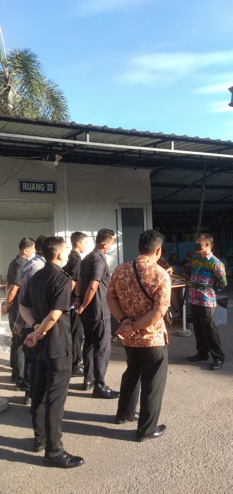 Briefing Pagi Tenaga Keamanan dan Petugas  Brankar