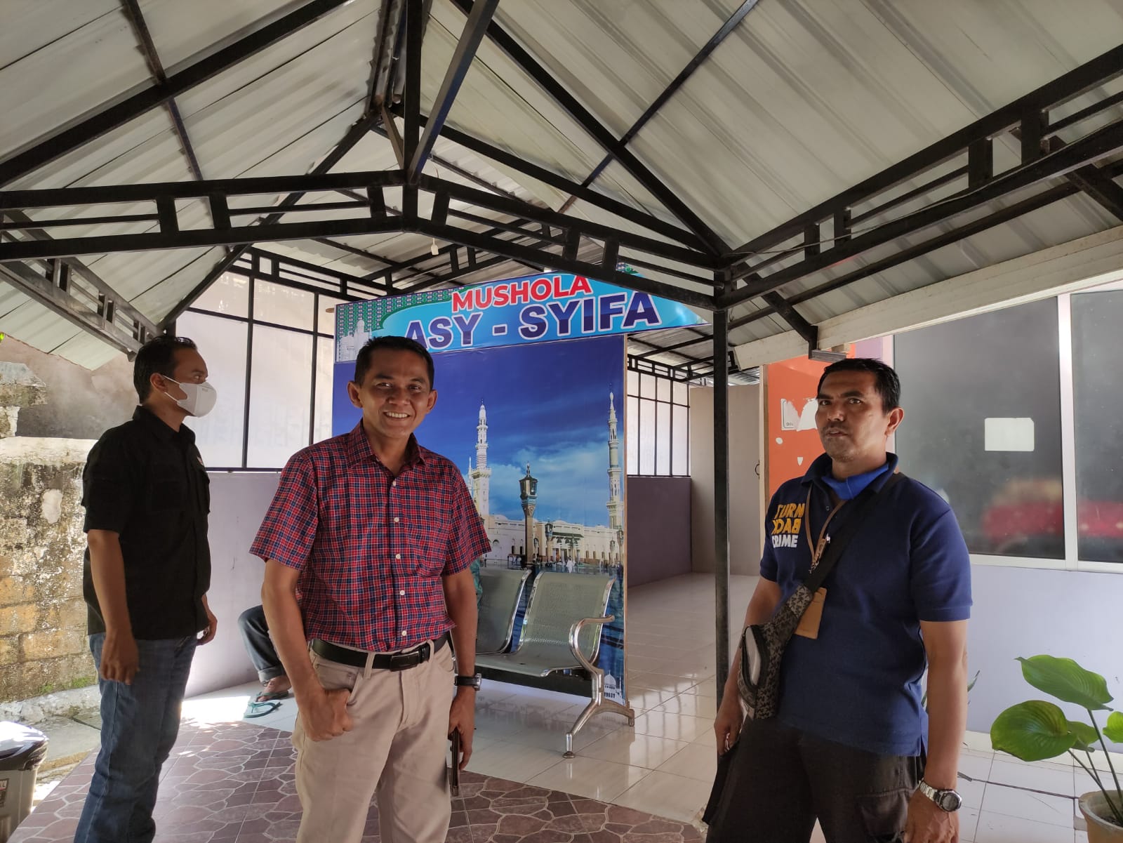 Mempersiapkan Mushola Asy-Syifa