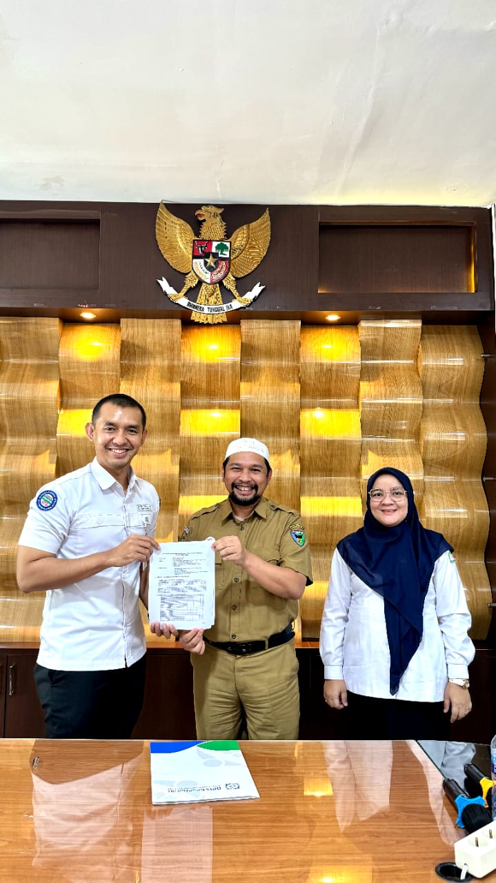 Direktur RSUD dr. Muhammad Zein Painan dan Kepala BPJS Cabang Padang Teken Komitmen Pelayanan JKN  