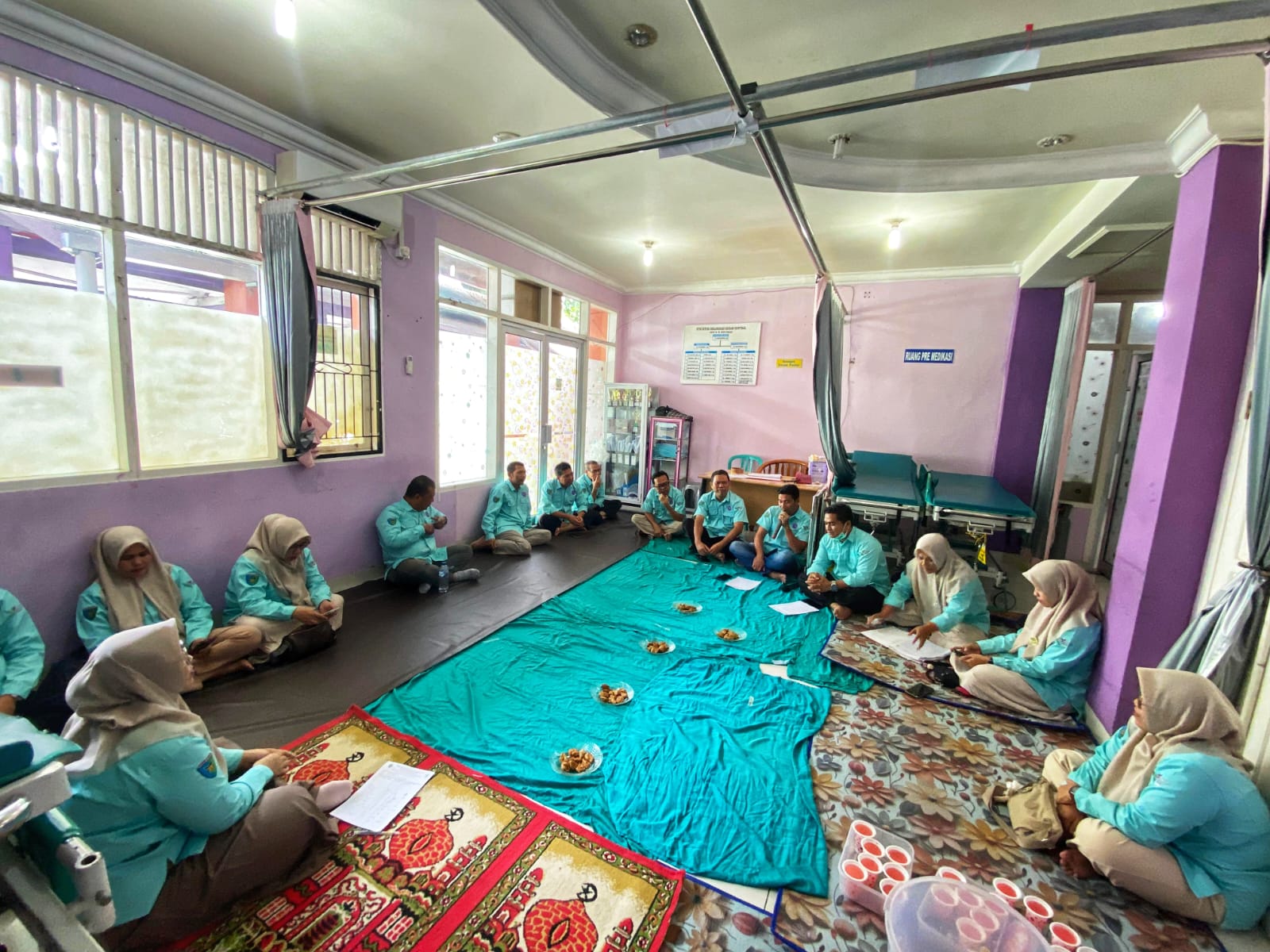Rapat Berkala Instalasi Bedah Sentral RSUD Dr. Muhammad Zein Painan Fokus Tingkatkan Pelayanan Kamar