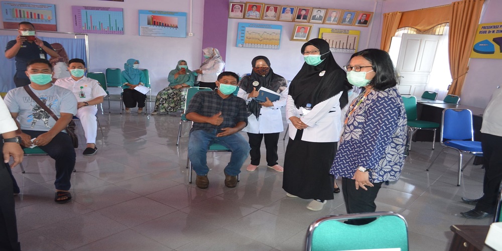 Kementerian Kesehatan Didampingi Dinkes Pessel Memantau Pelaksanaan Vaksinasi Covid-19 di Rumah Saki