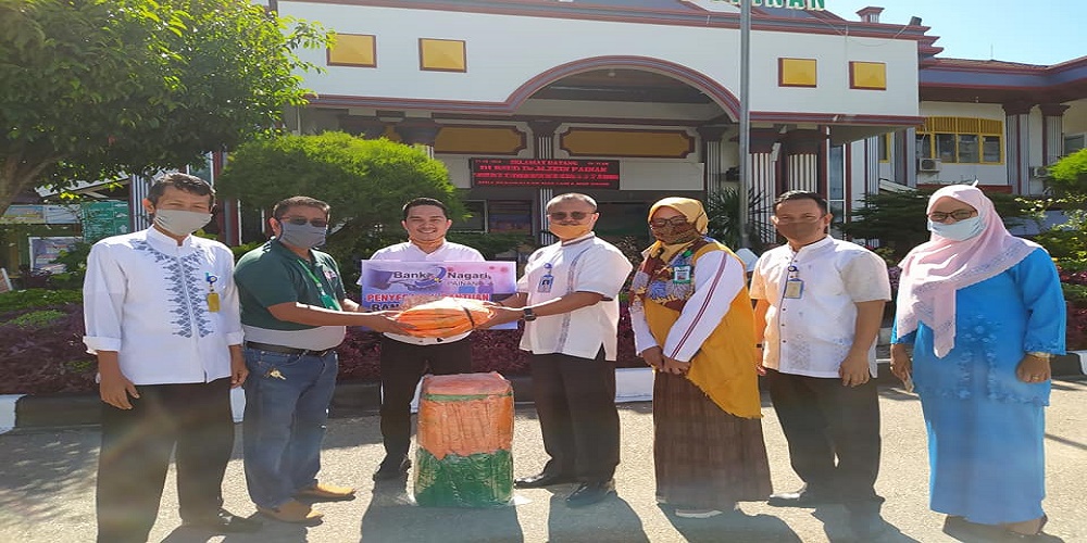 Bantuan APD dari Bank Nagari Cabang Painan